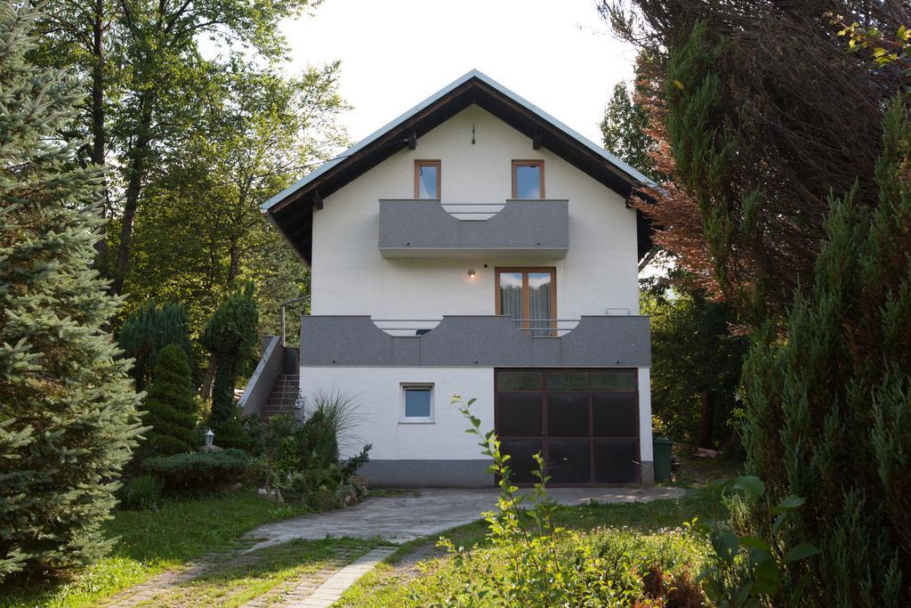 Holiday Home Tin Ogulin Eksteriør billede